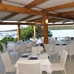 Baia De Bahas Ξενοδοχείο *