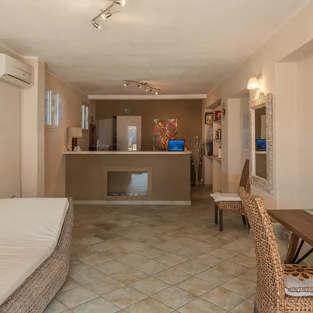 Baia De Bahas Hotel