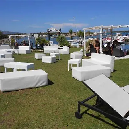 Baia De Bahas Ξενοδοχείο *