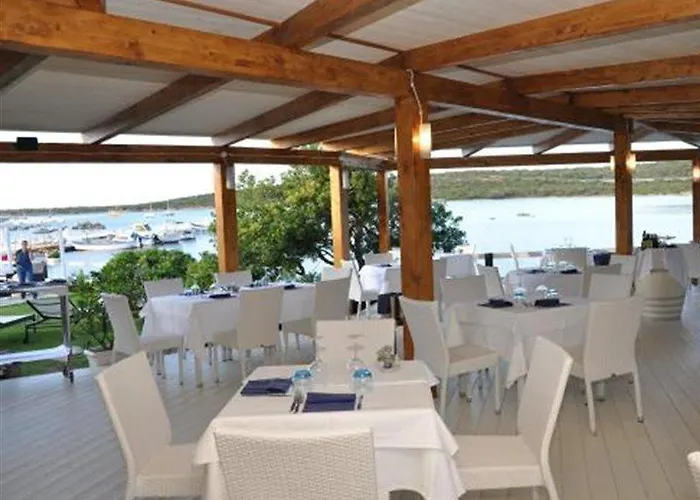 Baia De Bahas Hotel *